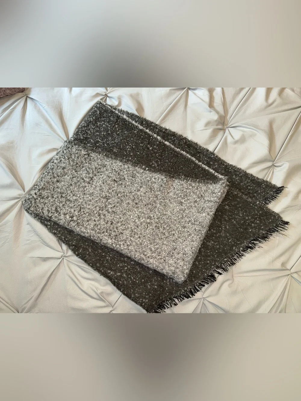 Cozy Winter Two Tone Gray American Eagle Outfitters Scarf - NWT